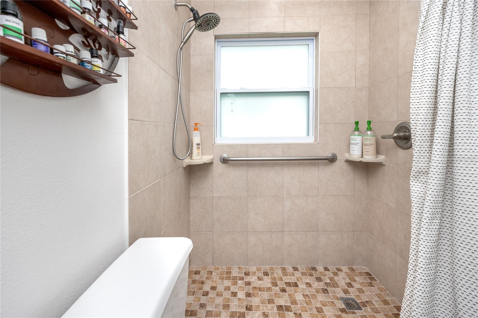 SEMINOLE HILL VILLAS - Residential