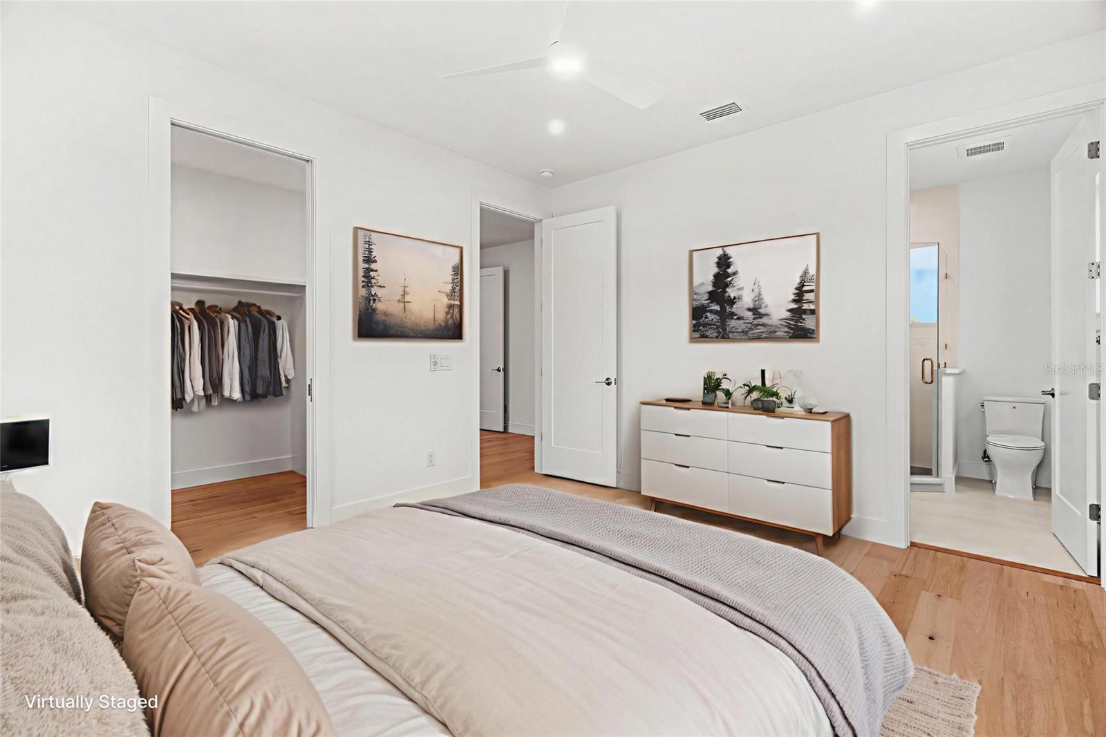 LA LINDA TERRACE - Residential