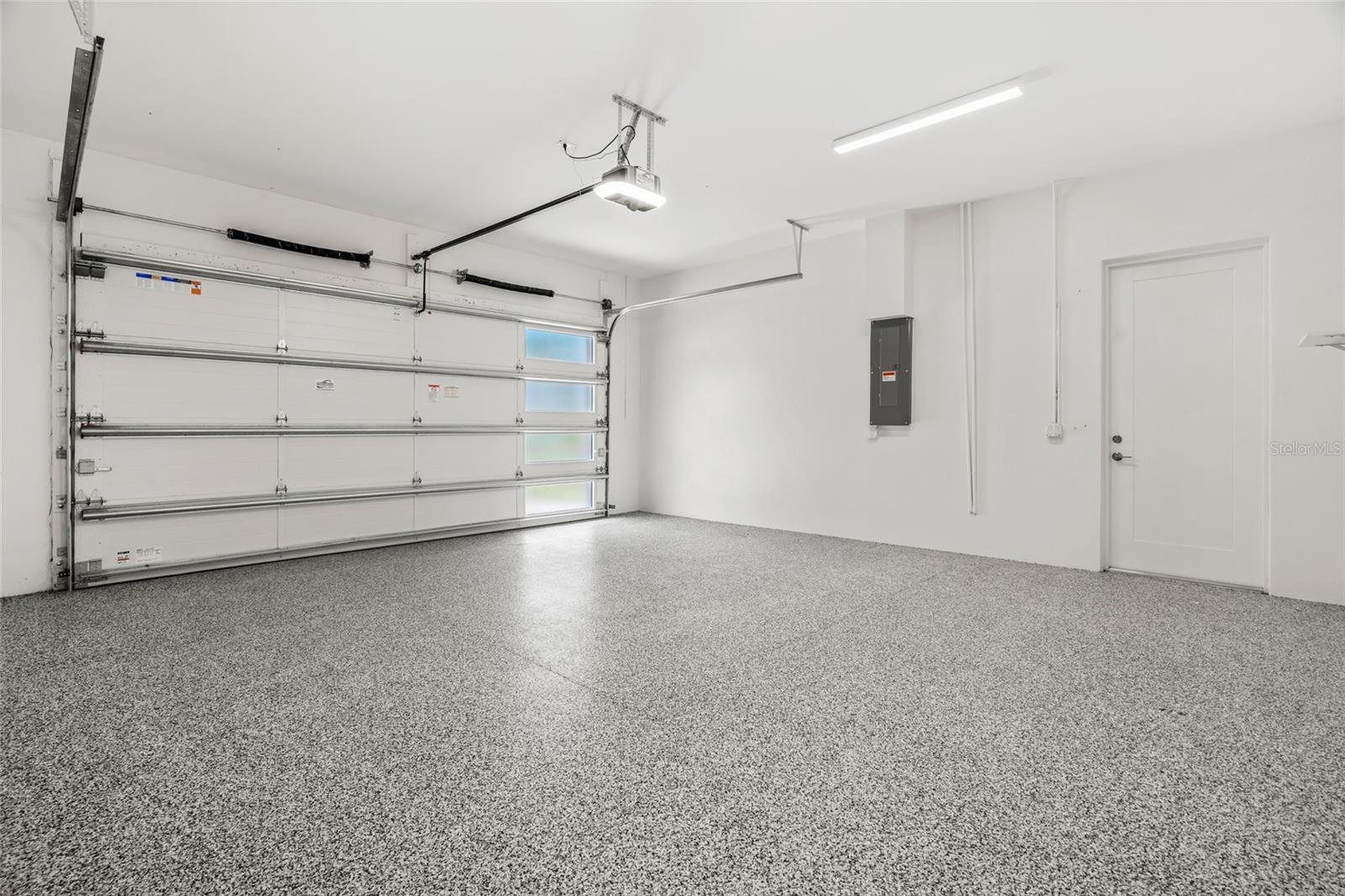 LA LINDA TERRACE - Residential