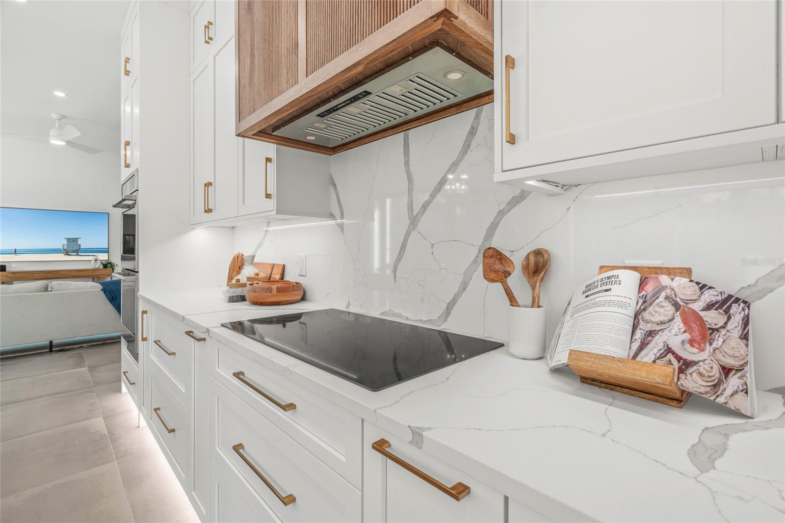 LA LINDA TERRACE - Residential