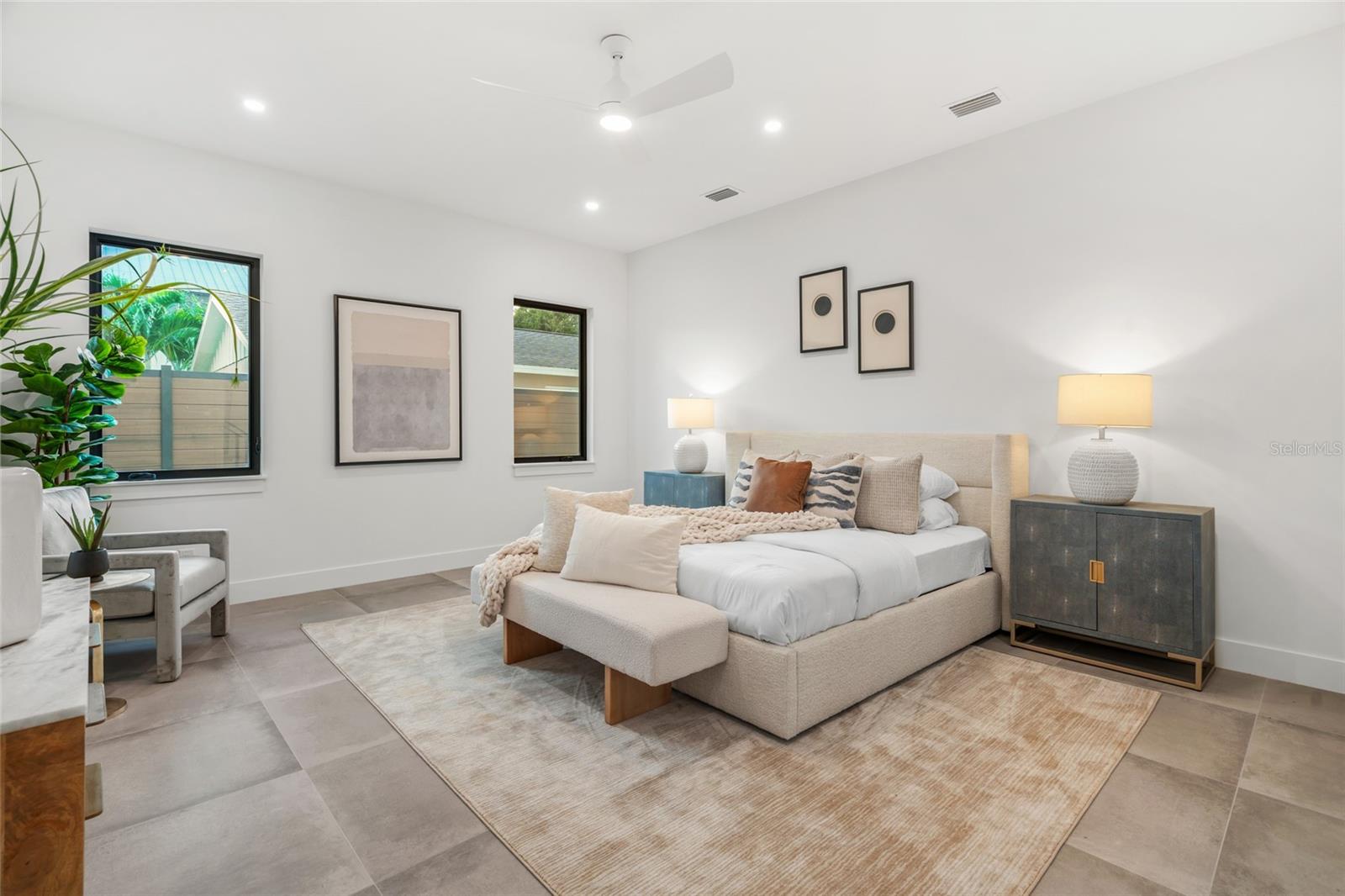 LA LINDA TERRACE - Residential