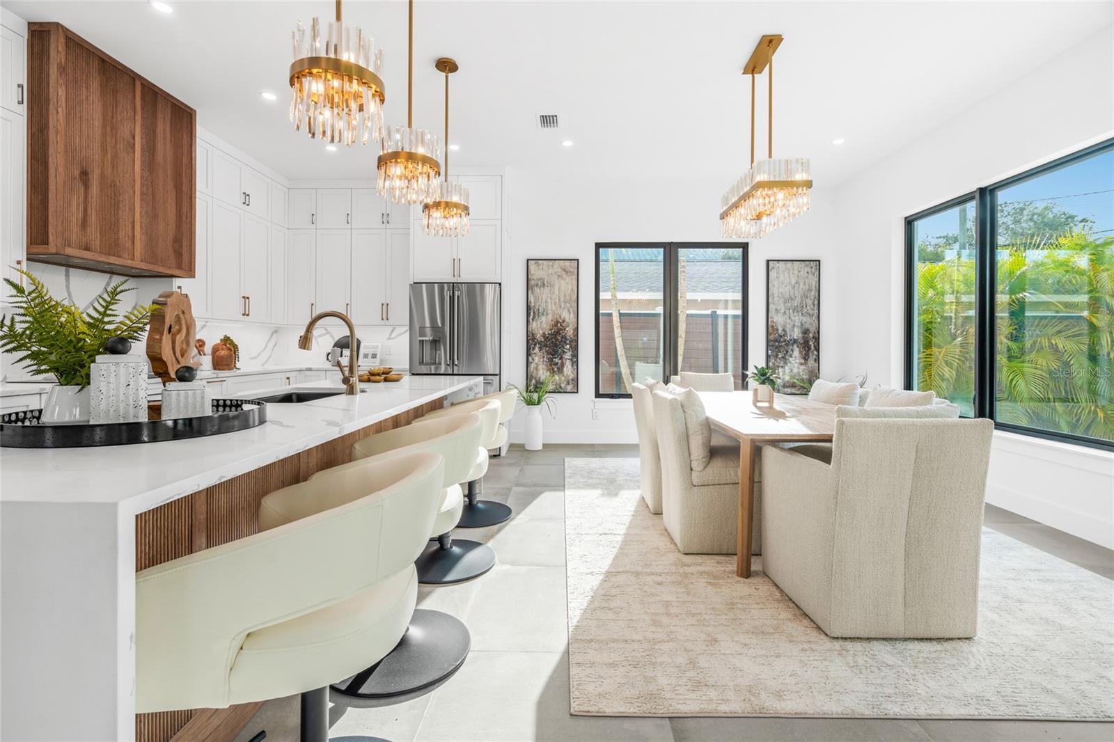 LA LINDA TERRACE - Residential