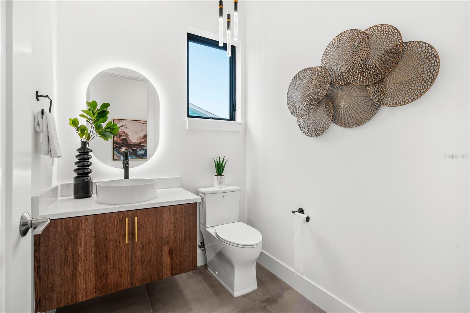 LA LINDA TERRACE - Residential