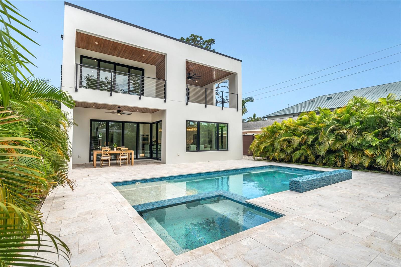 LA LINDA TERRACE - Residential