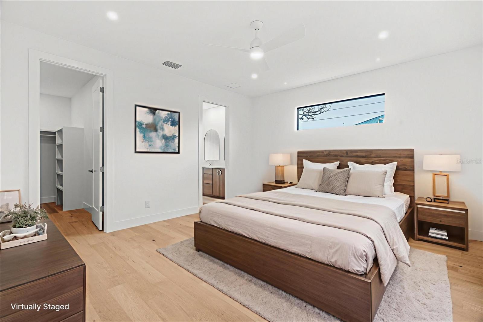 LA LINDA TERRACE - Residential