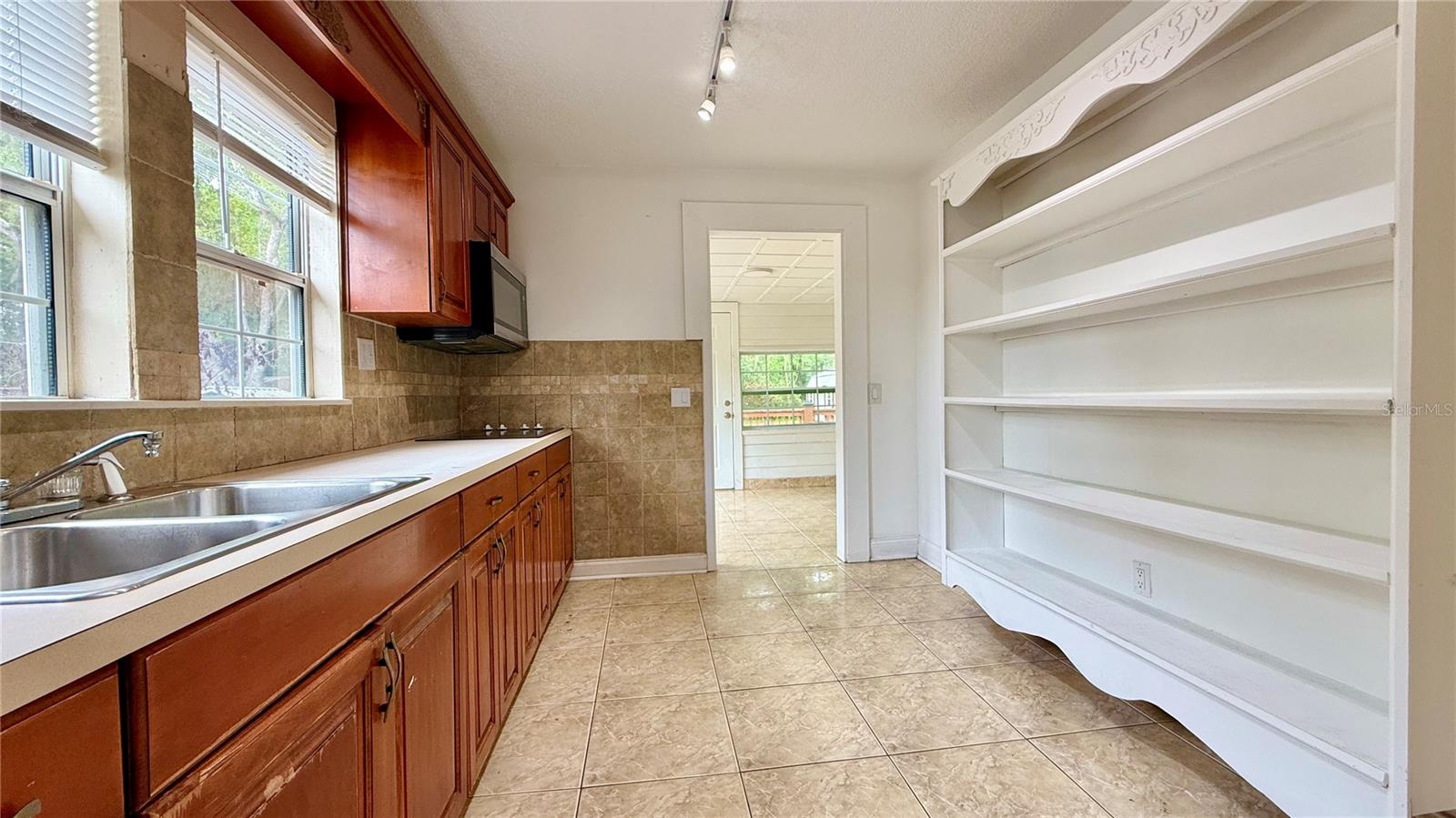 ACREAGE & UNREC - Residential