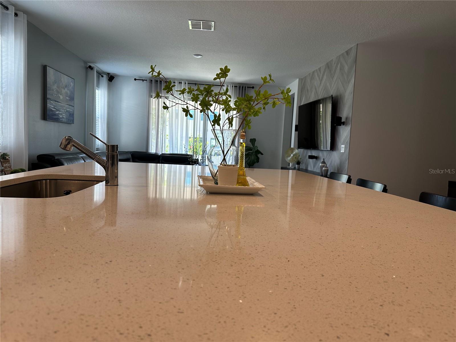 POITRAS EAST N-7 - Residential