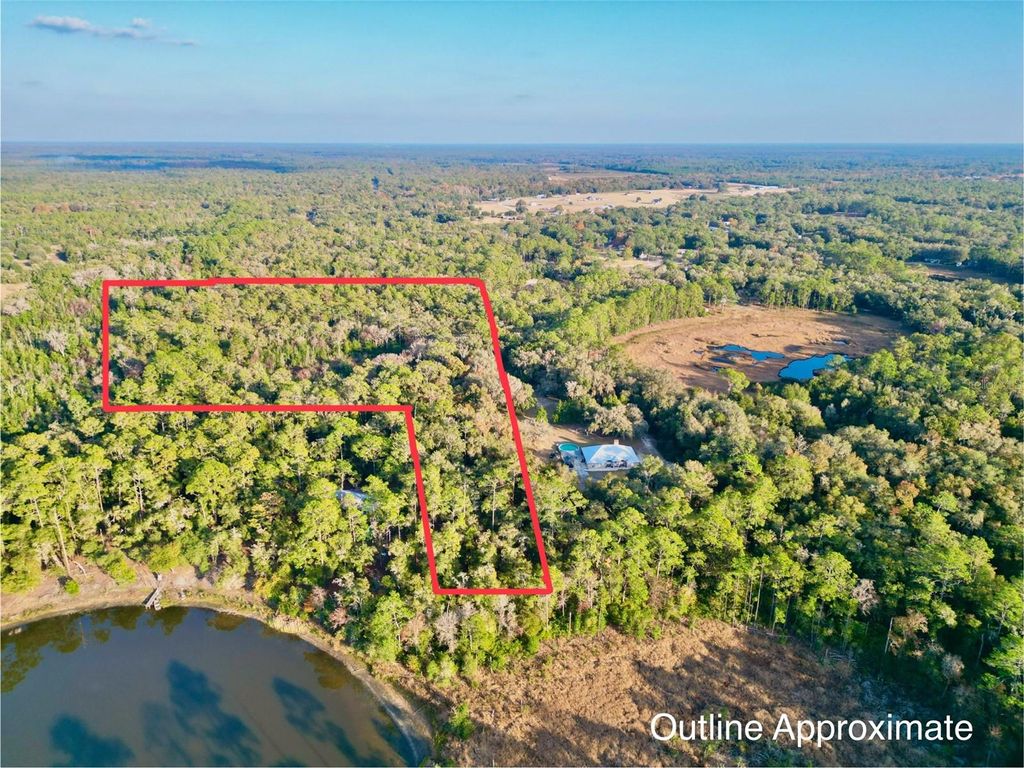 Photo of 248 Cumberland Lane, Interlachen, FL 32148 (MLS # O6382147)