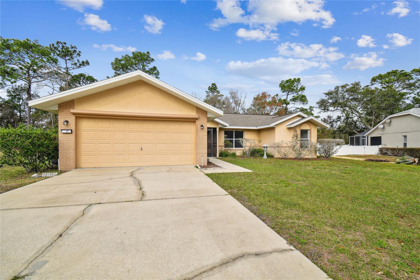 11 CARNATION COURT E