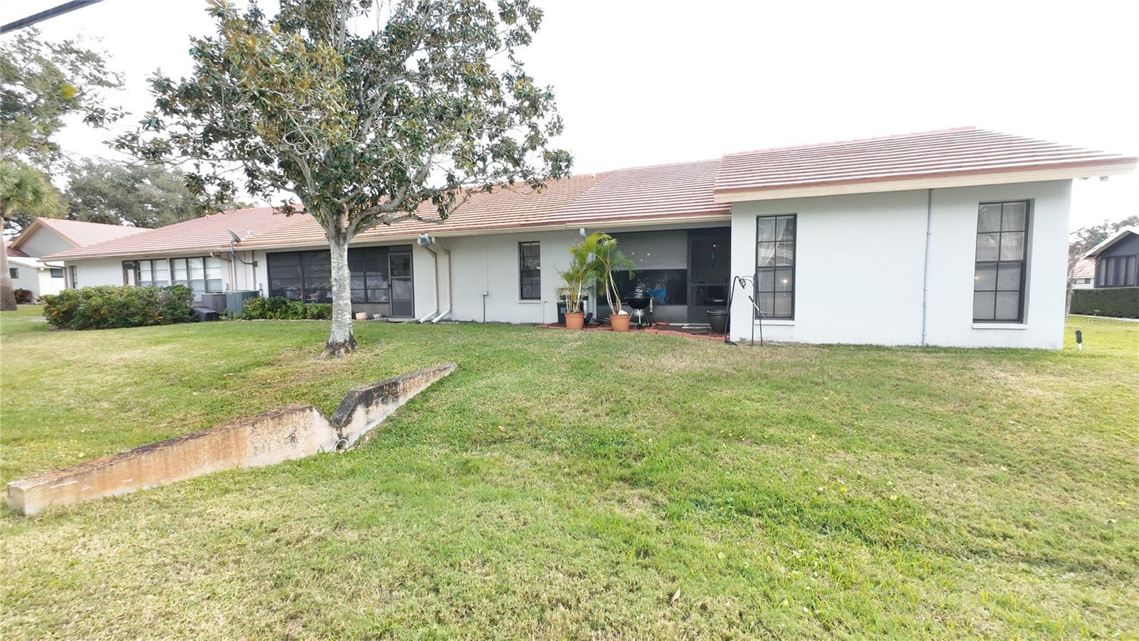 VILLAS OF LAKE ARBOR - Residential