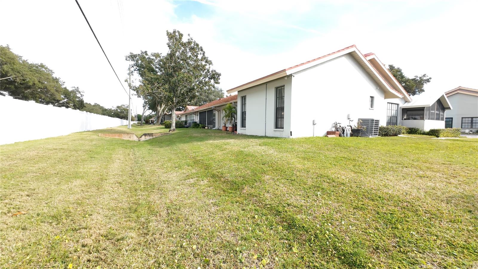 VILLAS OF LAKE ARBOR - Residential