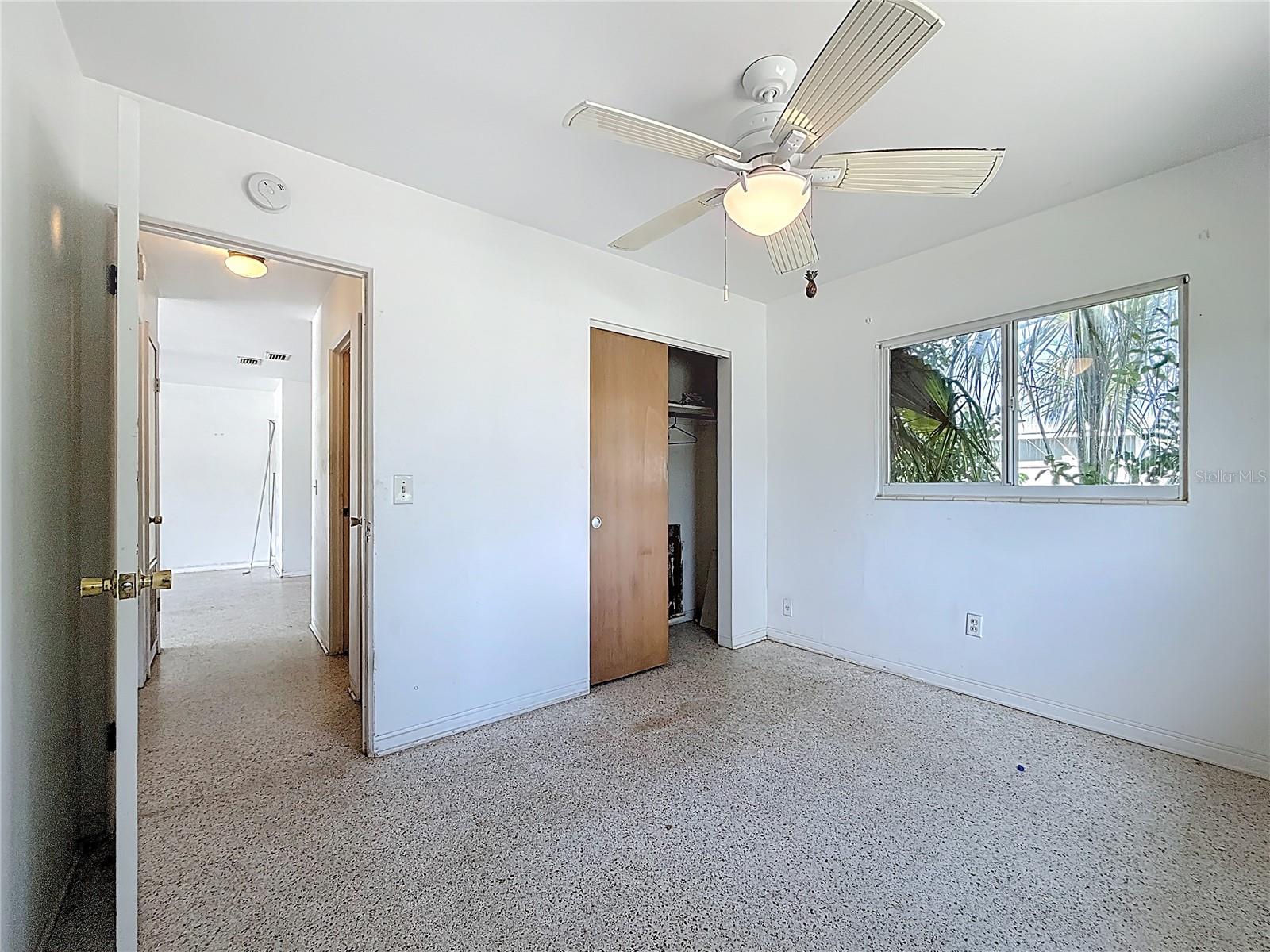 SUNSHINE GROVES - Residential