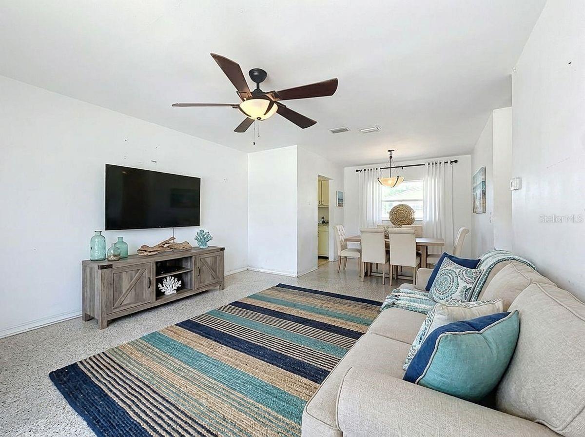 SUNSHINE GROVES - Residential