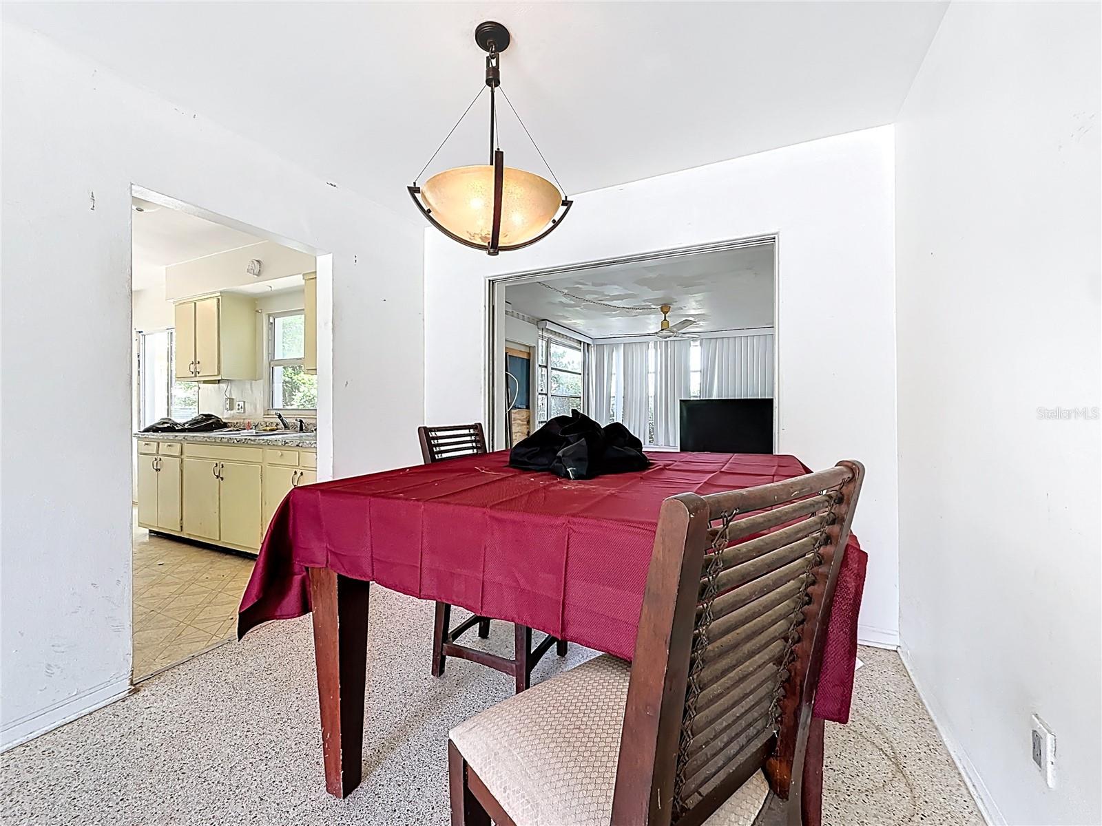 SUNSHINE GROVES - Residential