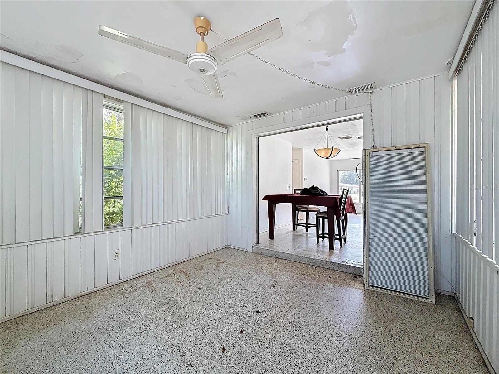 SUNSHINE GROVES - Residential