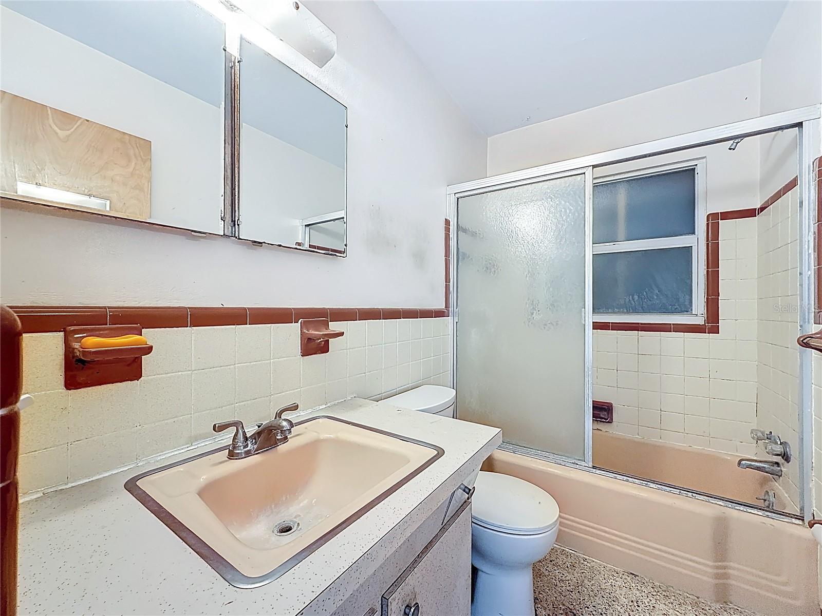 SUNSHINE GROVES - Residential