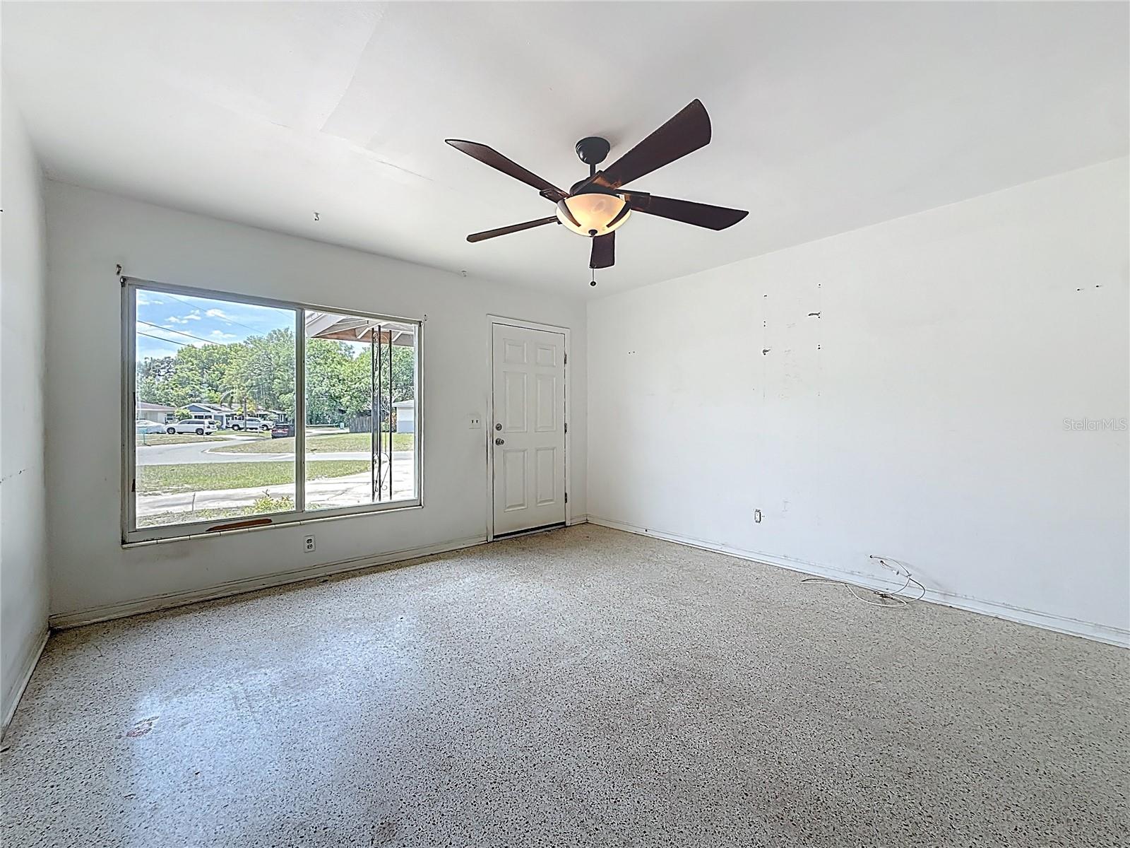 SUNSHINE GROVES - Residential