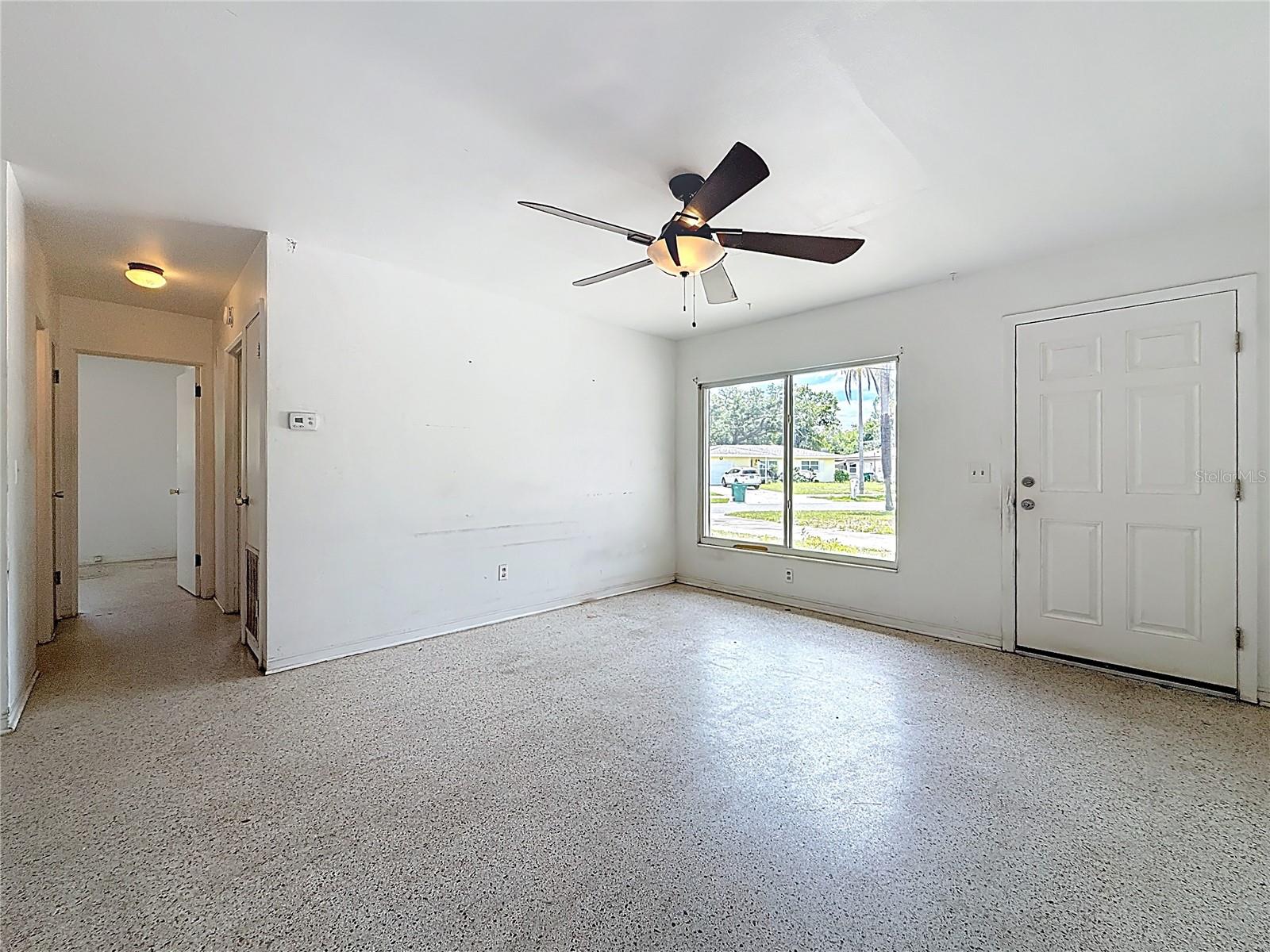 SUNSHINE GROVES - Residential