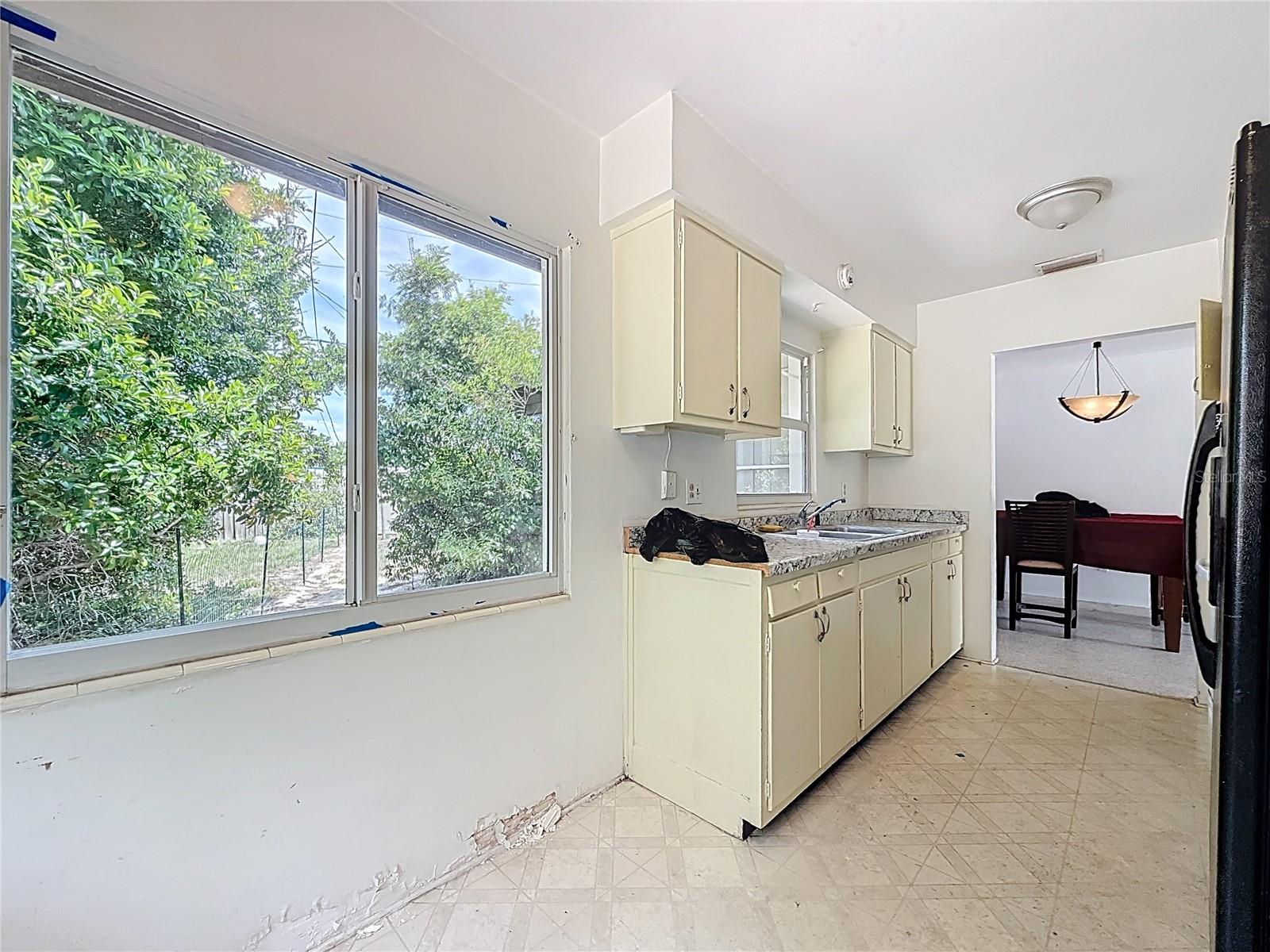 SUNSHINE GROVES - Residential