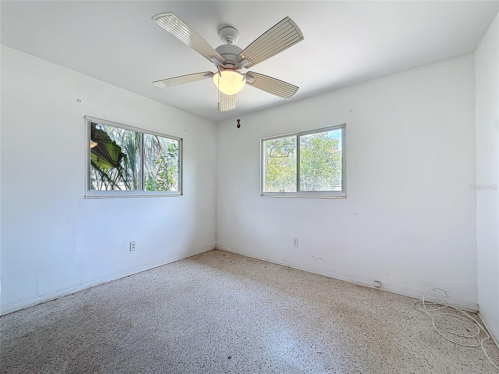 SUNSHINE GROVES - Residential