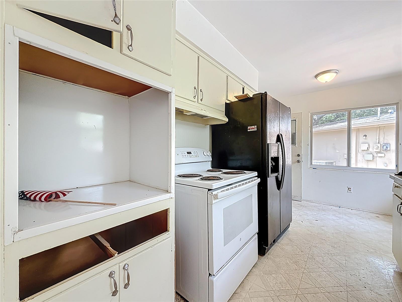 SUNSHINE GROVES - Residential