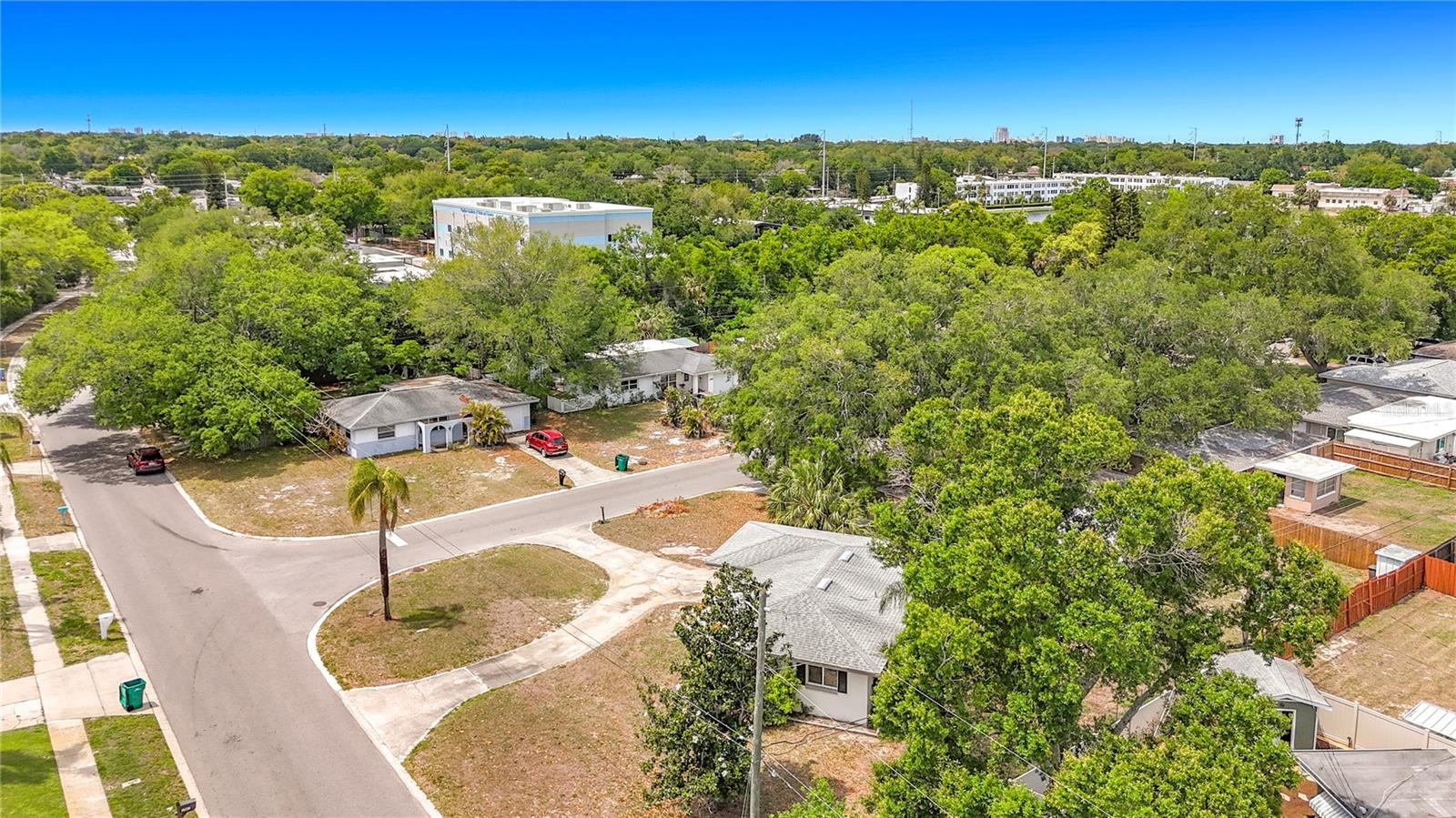 SUNSHINE GROVES - Residential