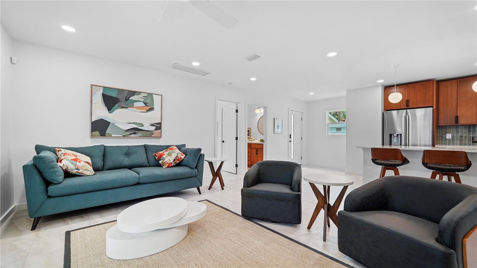 WHITE SANDS OF LIDO - Residential