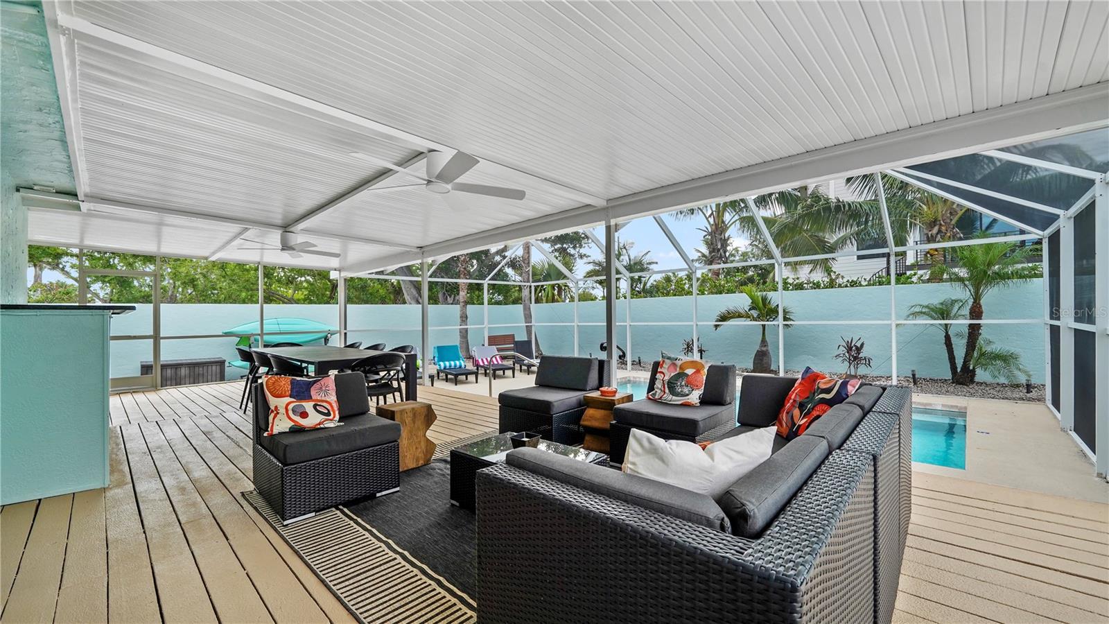 WHITE SANDS OF LIDO - Residential