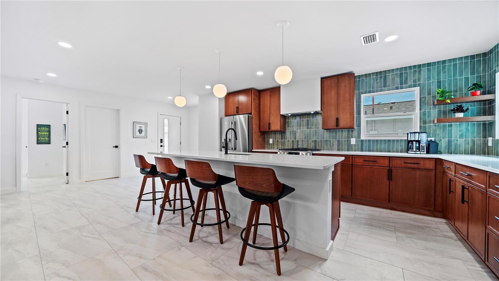 WHITE SANDS OF LIDO - Residential