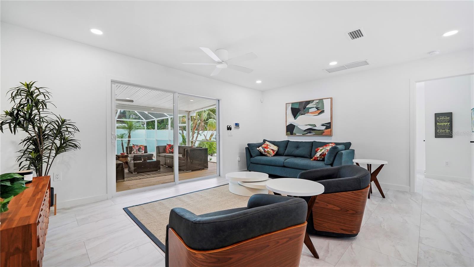 WHITE SANDS OF LIDO - Residential