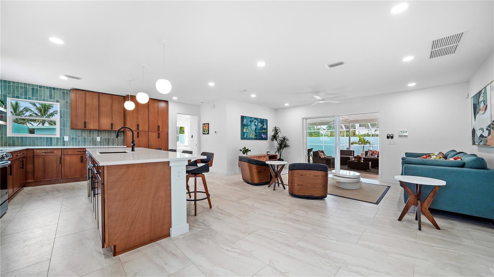 WHITE SANDS OF LIDO - Residential