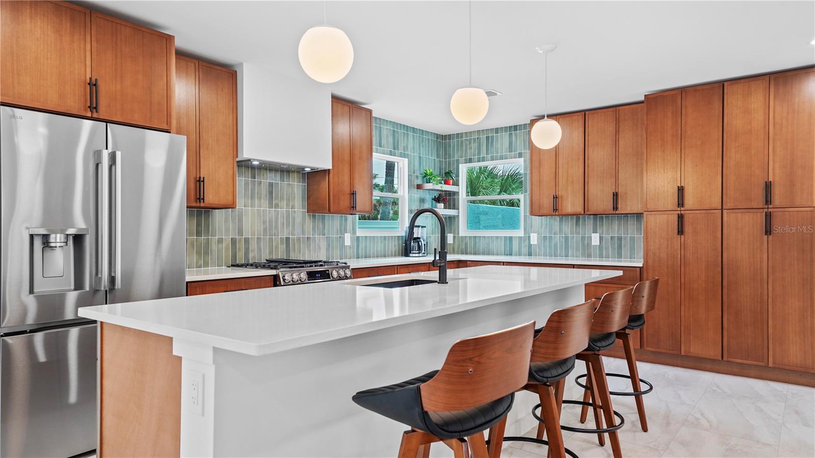 WHITE SANDS OF LIDO - Residential