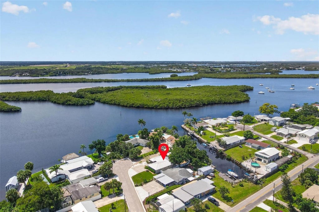 Photo of 106 Steven Street, Ruskin, FL 33570 (MLS # TB8545351)