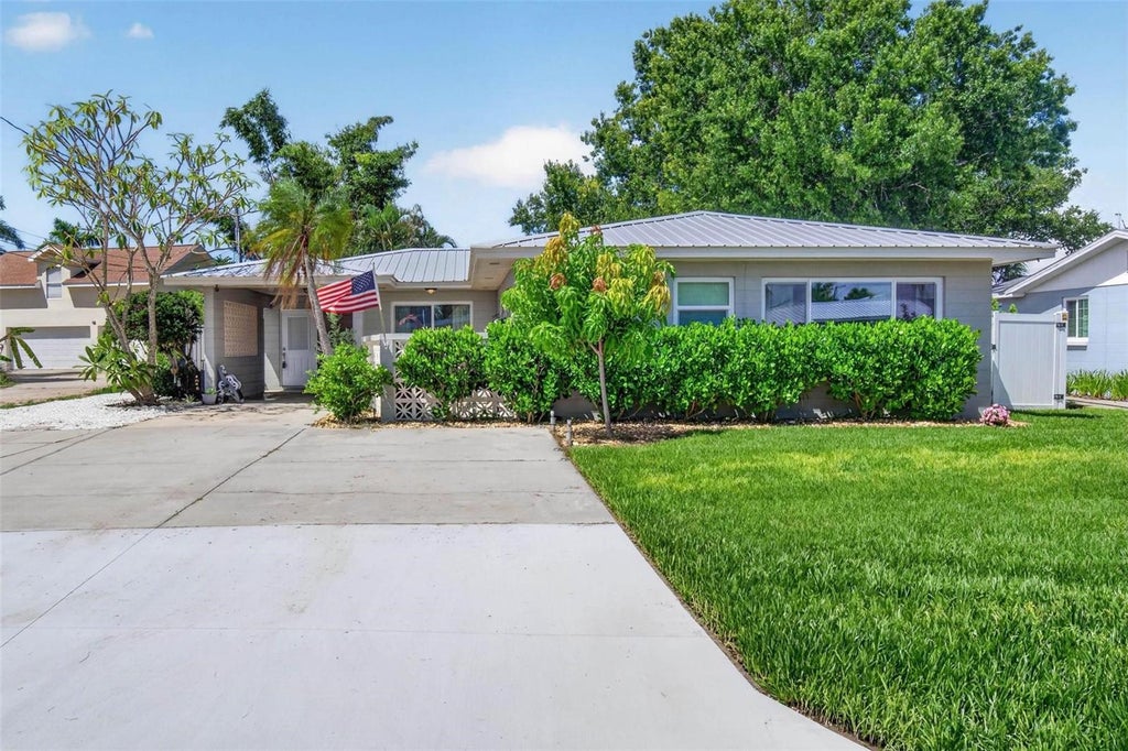 Photo of 106 Steven Street, Ruskin, FL 33570 (MLS # TB8545351)