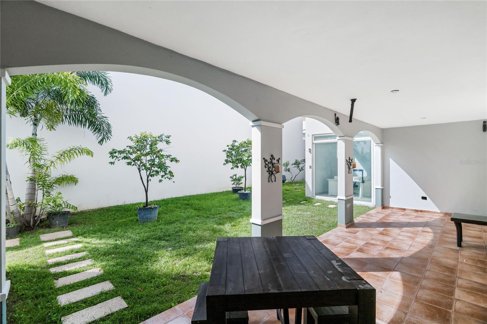 TREASURE POINT #34 - Residential