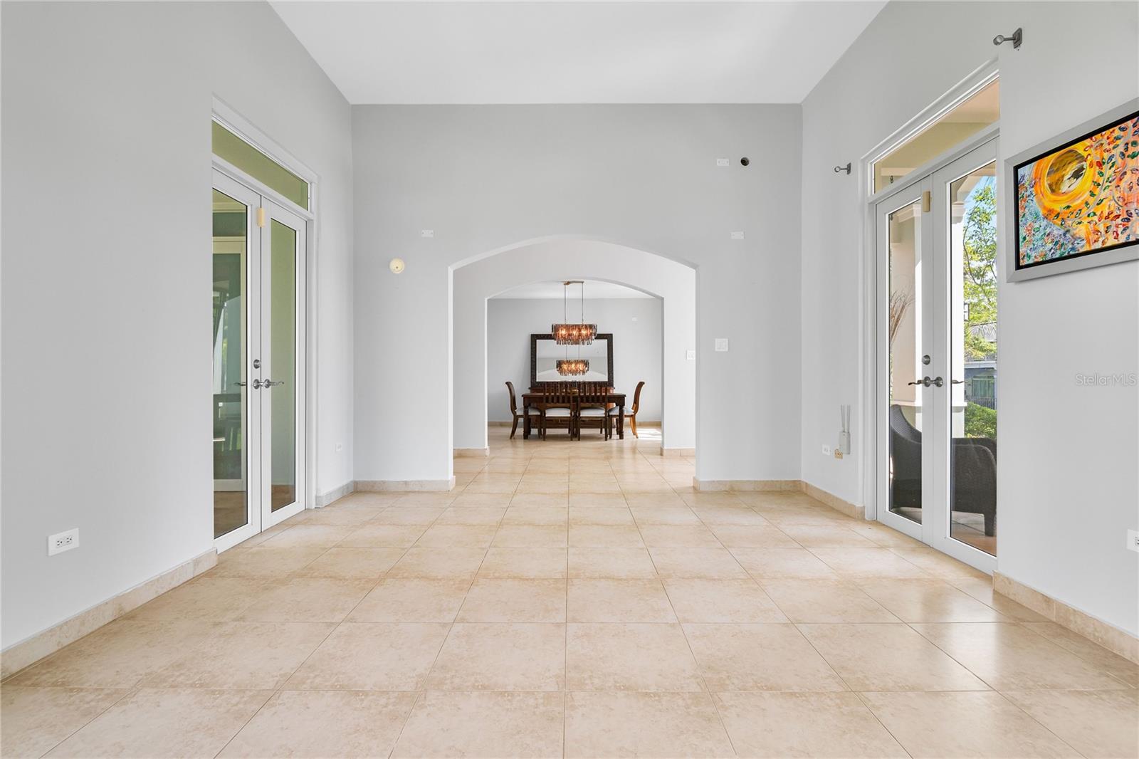 TREASURE POINT #34 - Residential