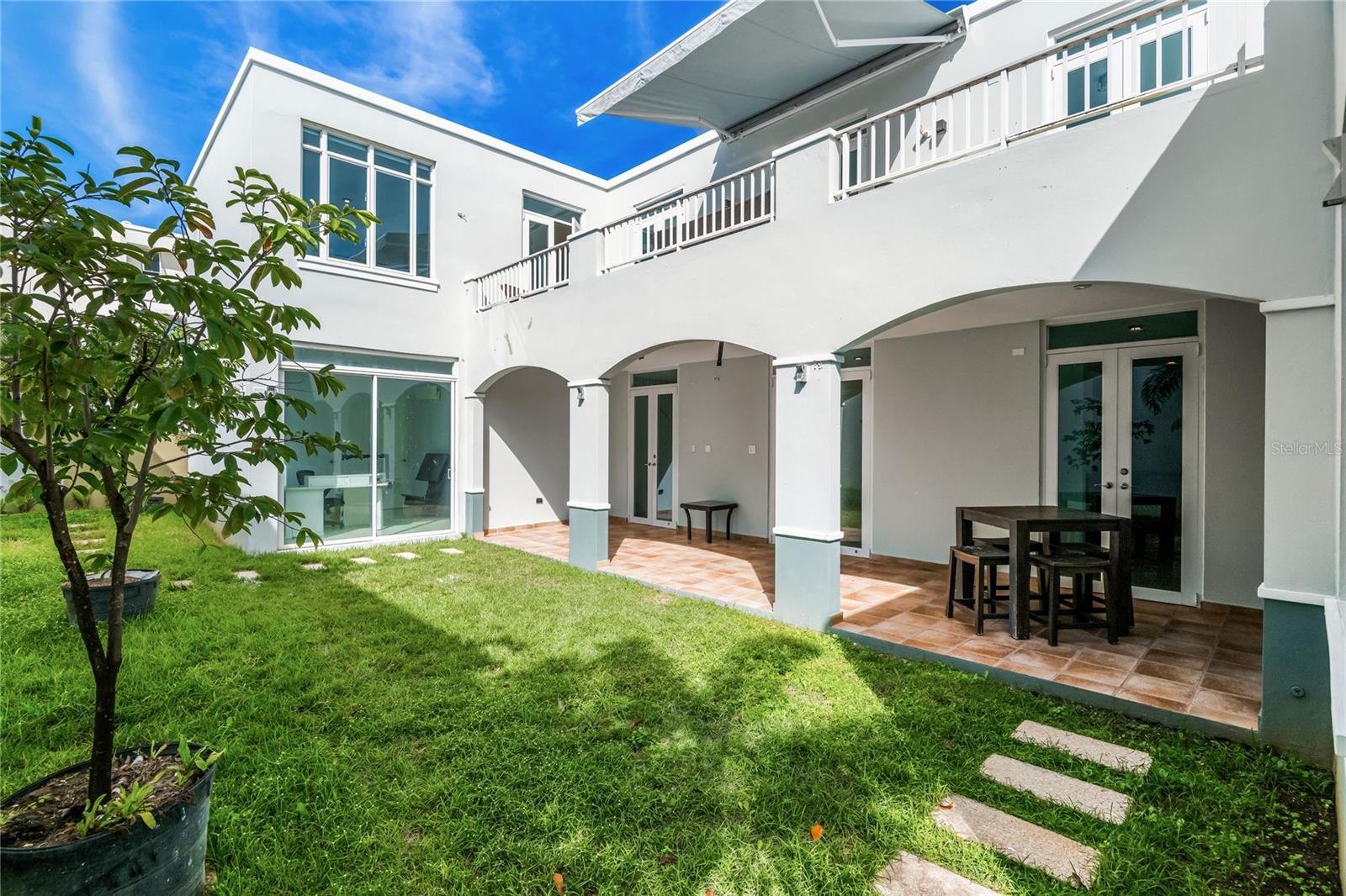 TREASURE POINT #34 - Residential