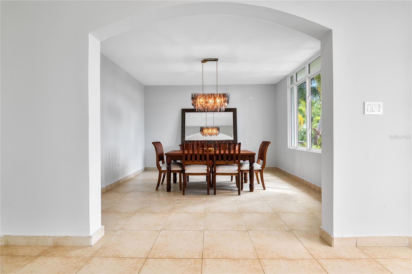 TREASURE POINT #34 - Residential