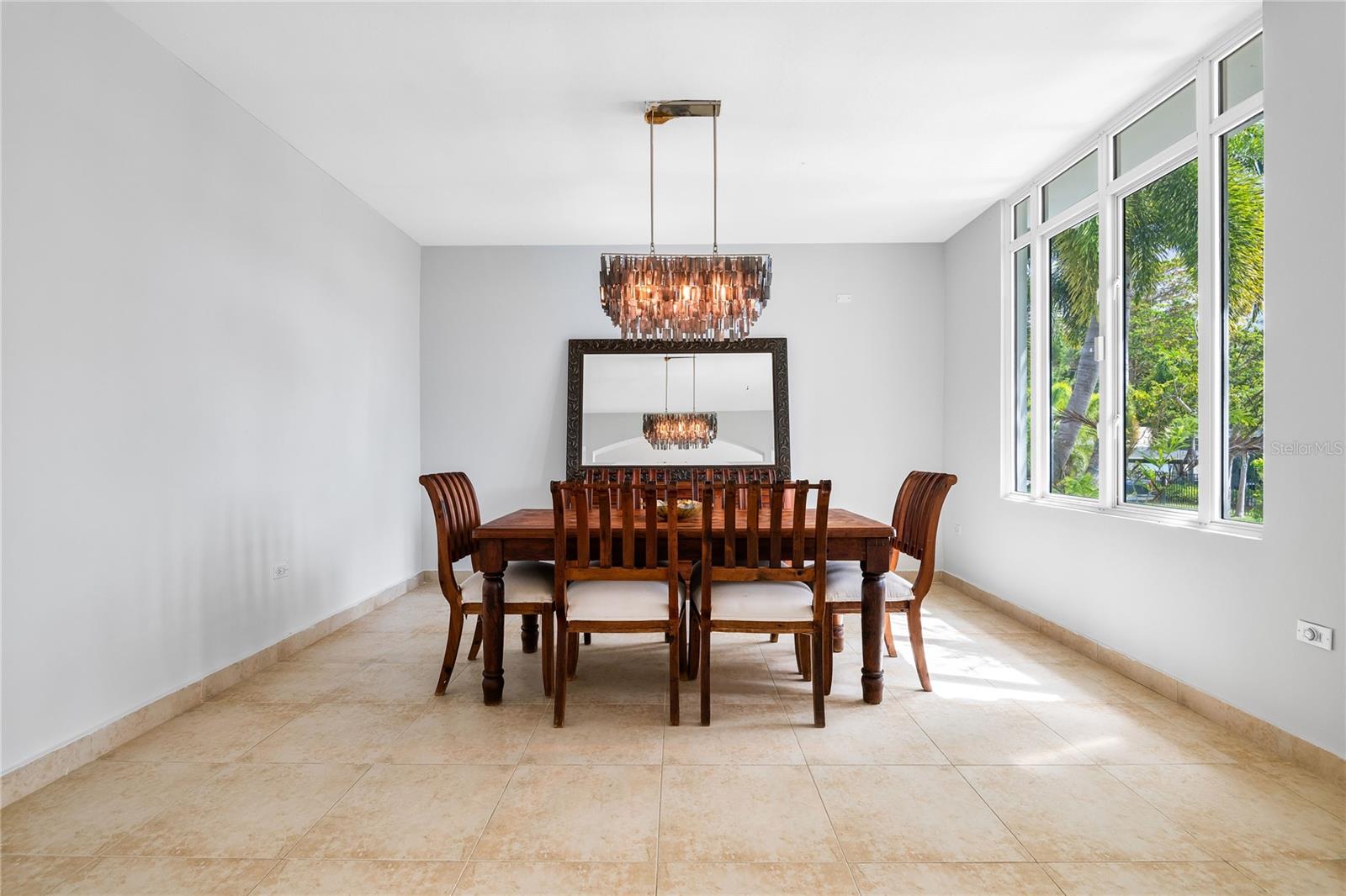 TREASURE POINT #34 - Residential