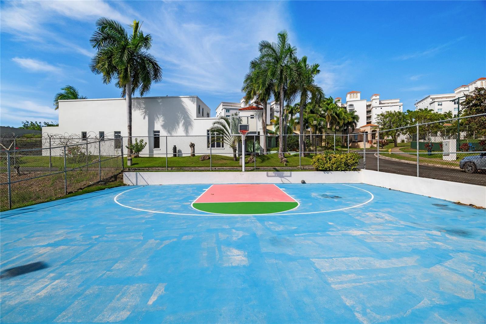 TREASURE POINT #34 - Residential