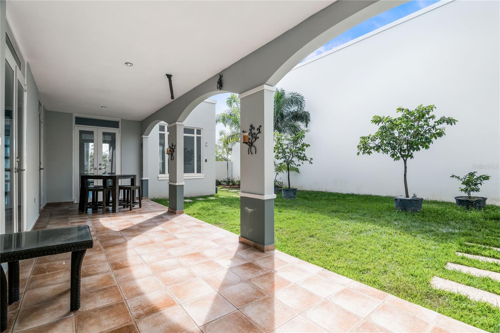 TREASURE POINT #34 - Residential