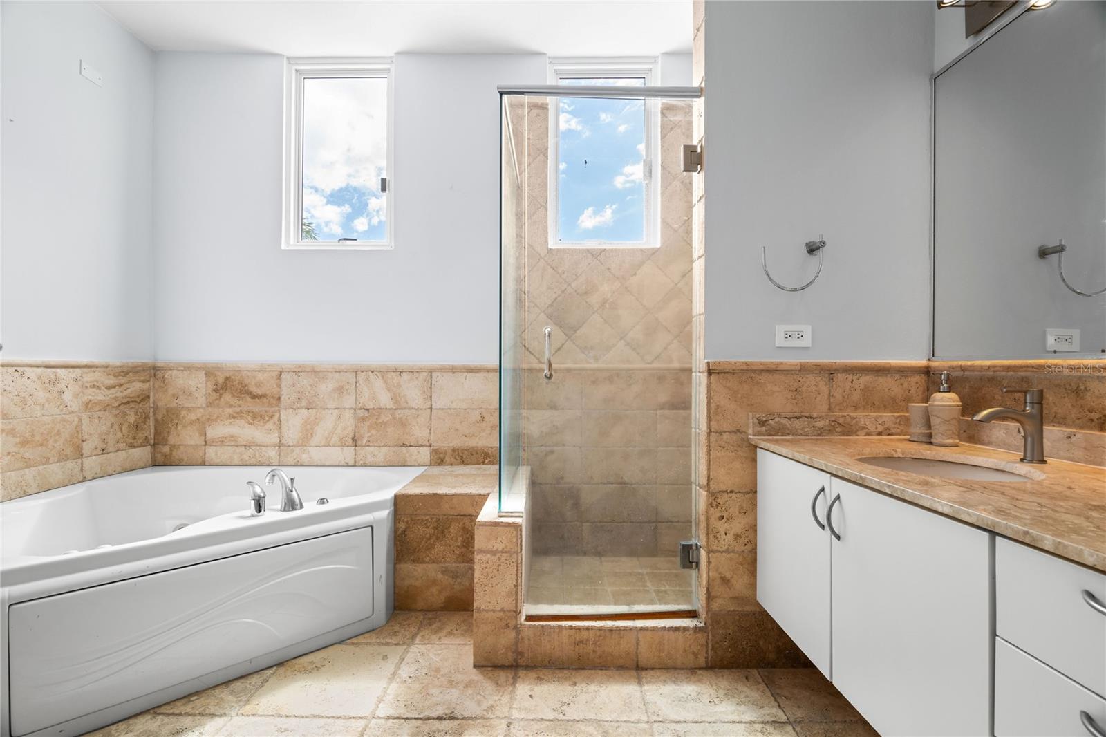 TREASURE POINT #34 - Residential