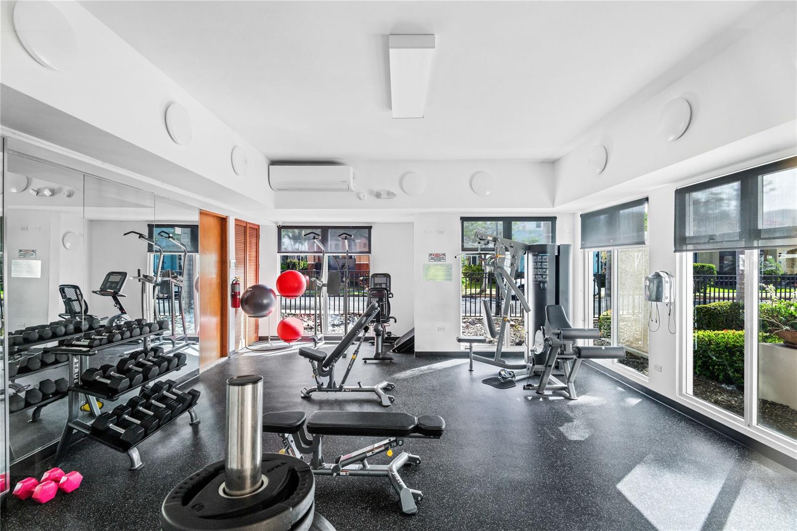 TREASURE POINT #34 - Residential