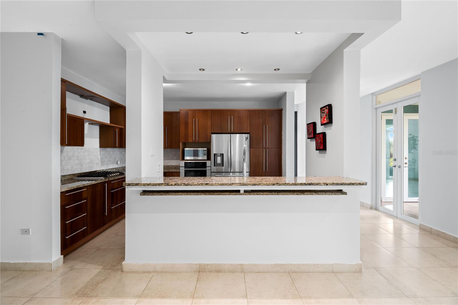 TREASURE POINT #34 - Residential