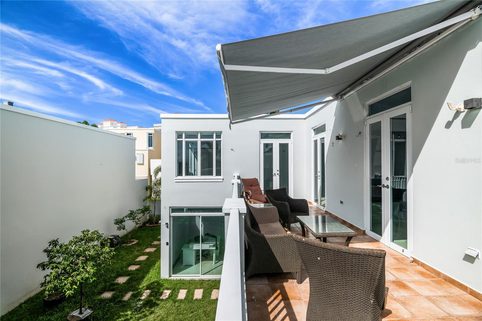 TREASURE POINT #34 - Residential