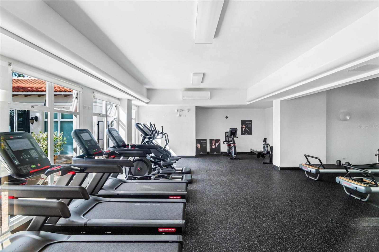 TREASURE POINT #34 - Residential