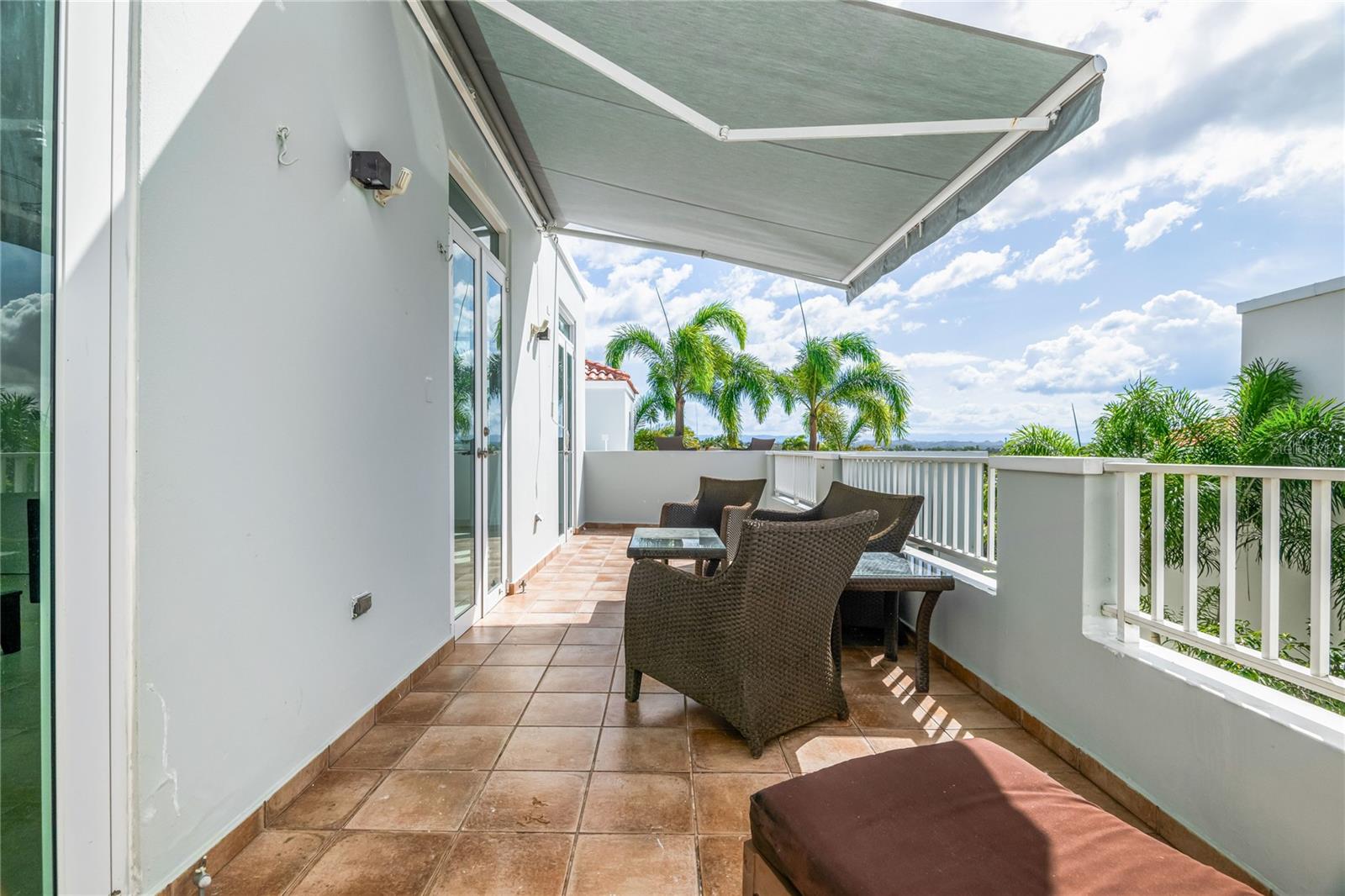 TREASURE POINT #34 - Residential