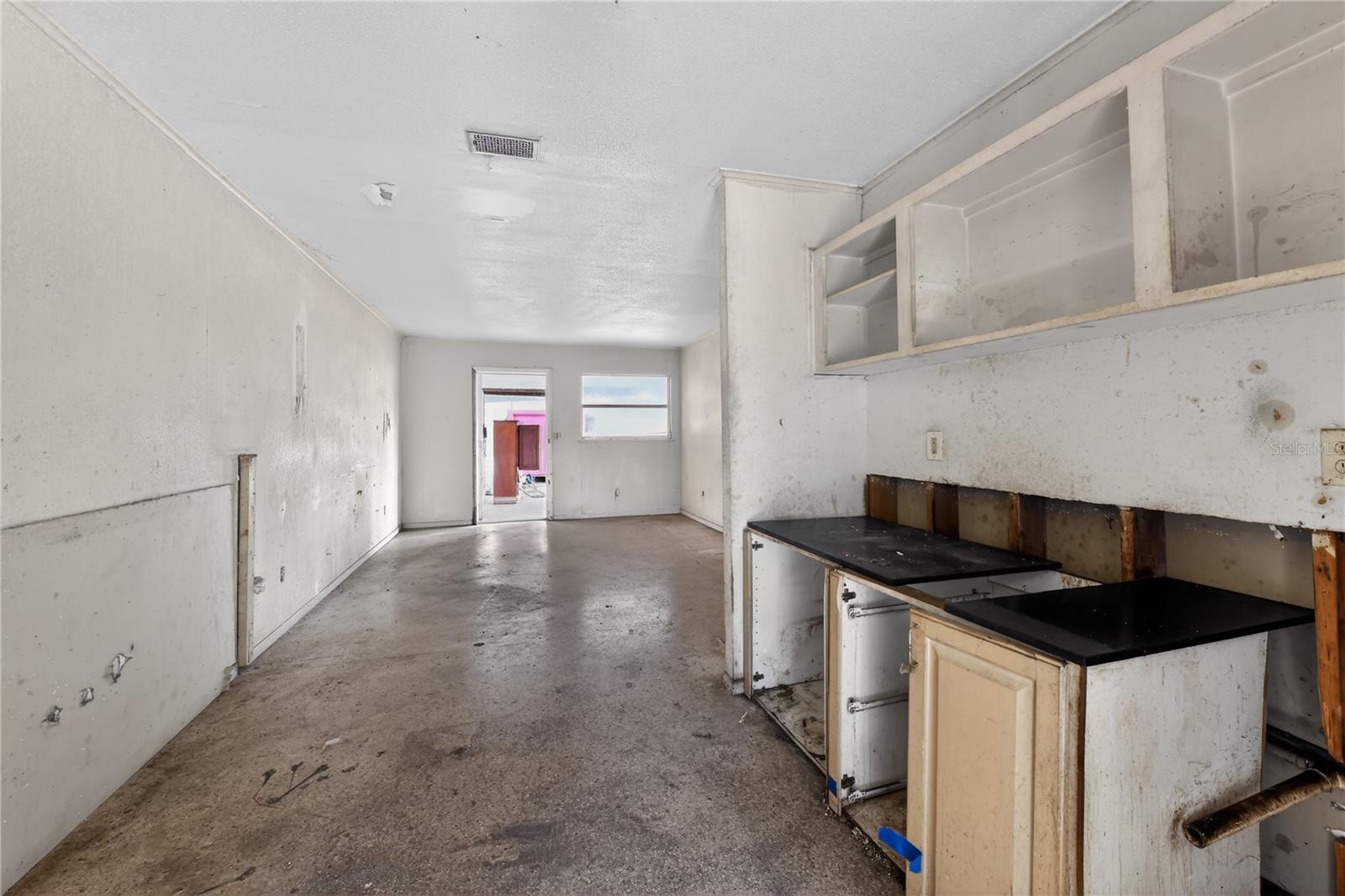 AIRPORT REV - Residential Income