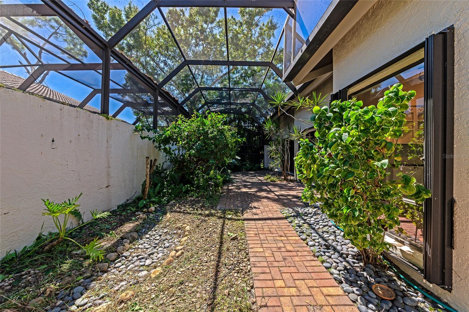 LONGWOOD VILLAS UNIT 2 - Residential