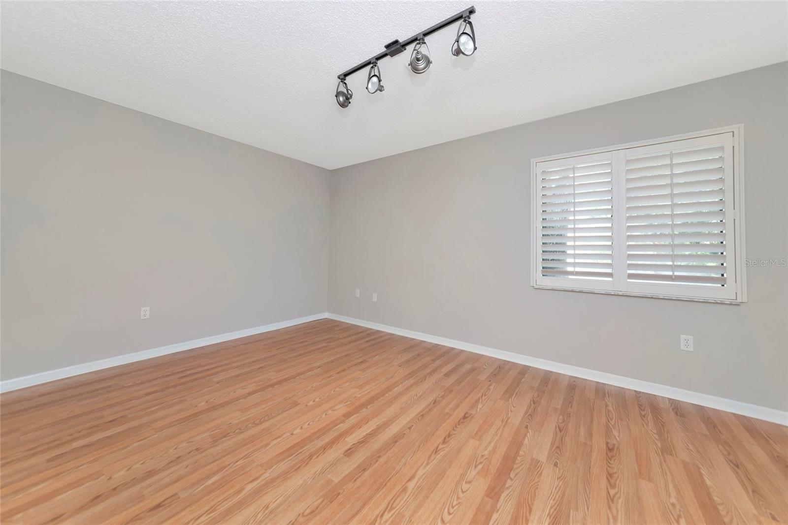 LONGWOOD VILLAS UNIT 2 - Residential